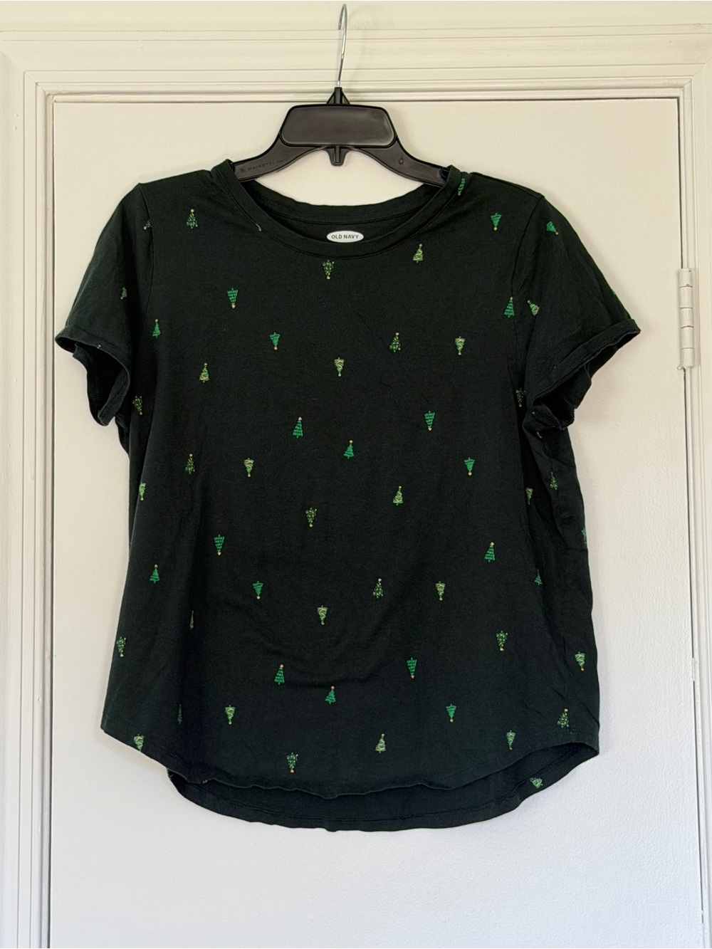 Old Navy Women's Deep Green Short Sleeve Tee with Green Christmas Tree Print